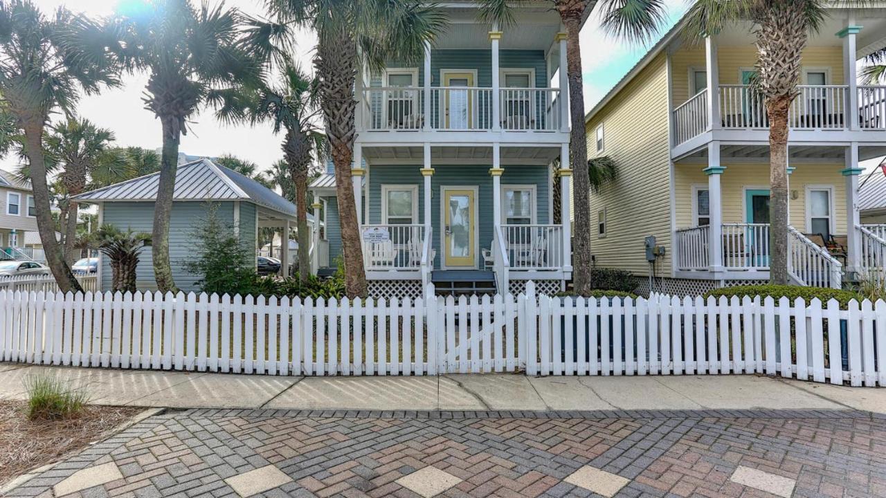 Biglows Bungalow: Beachside Retreat with Pet-Friendly Perks Destin Exterior photo